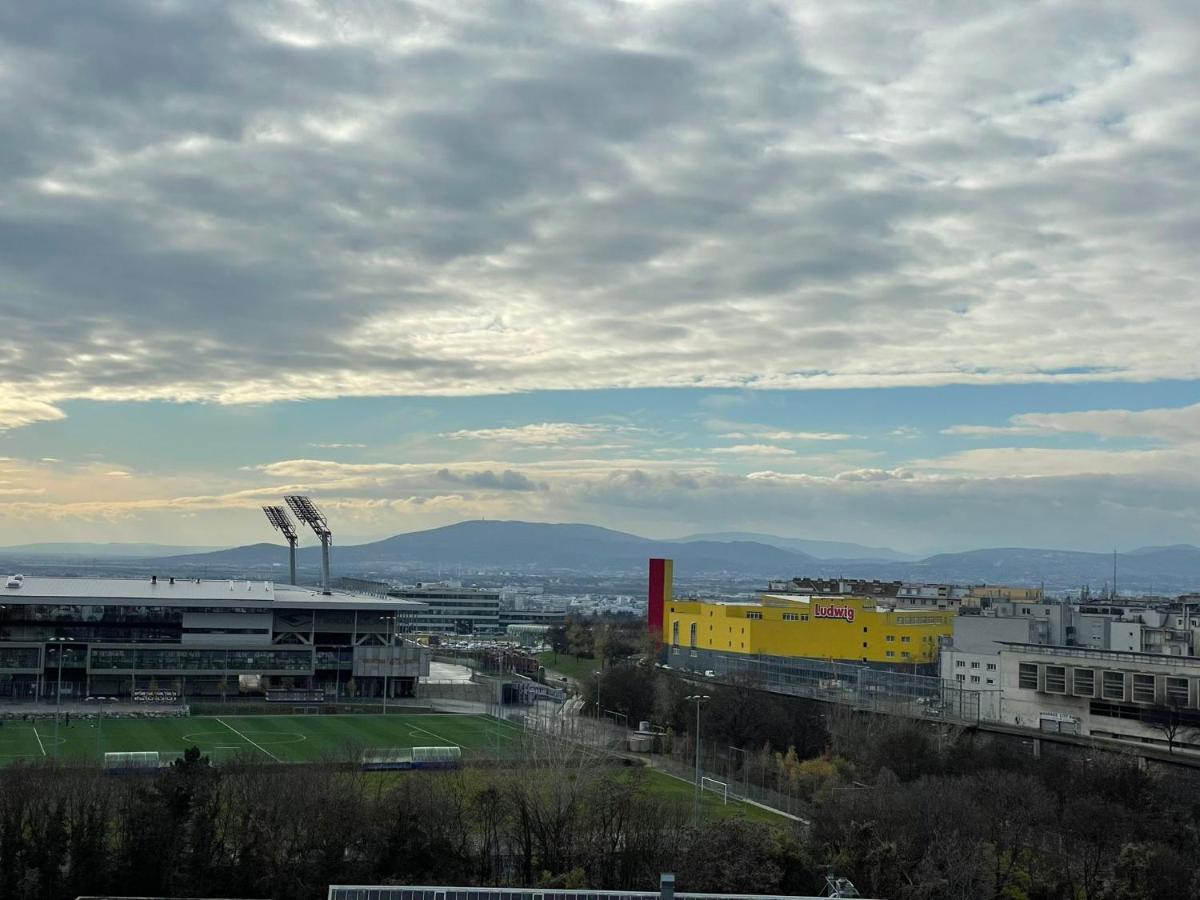 Restify10 - Skyline View - Fitness - Garge - Modern Appartement Wenen Buitenkant foto