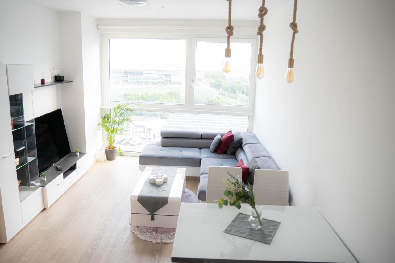 Restify10 - Skyline View - Fitness - Garge - Modern Appartement Wenen Buitenkant foto