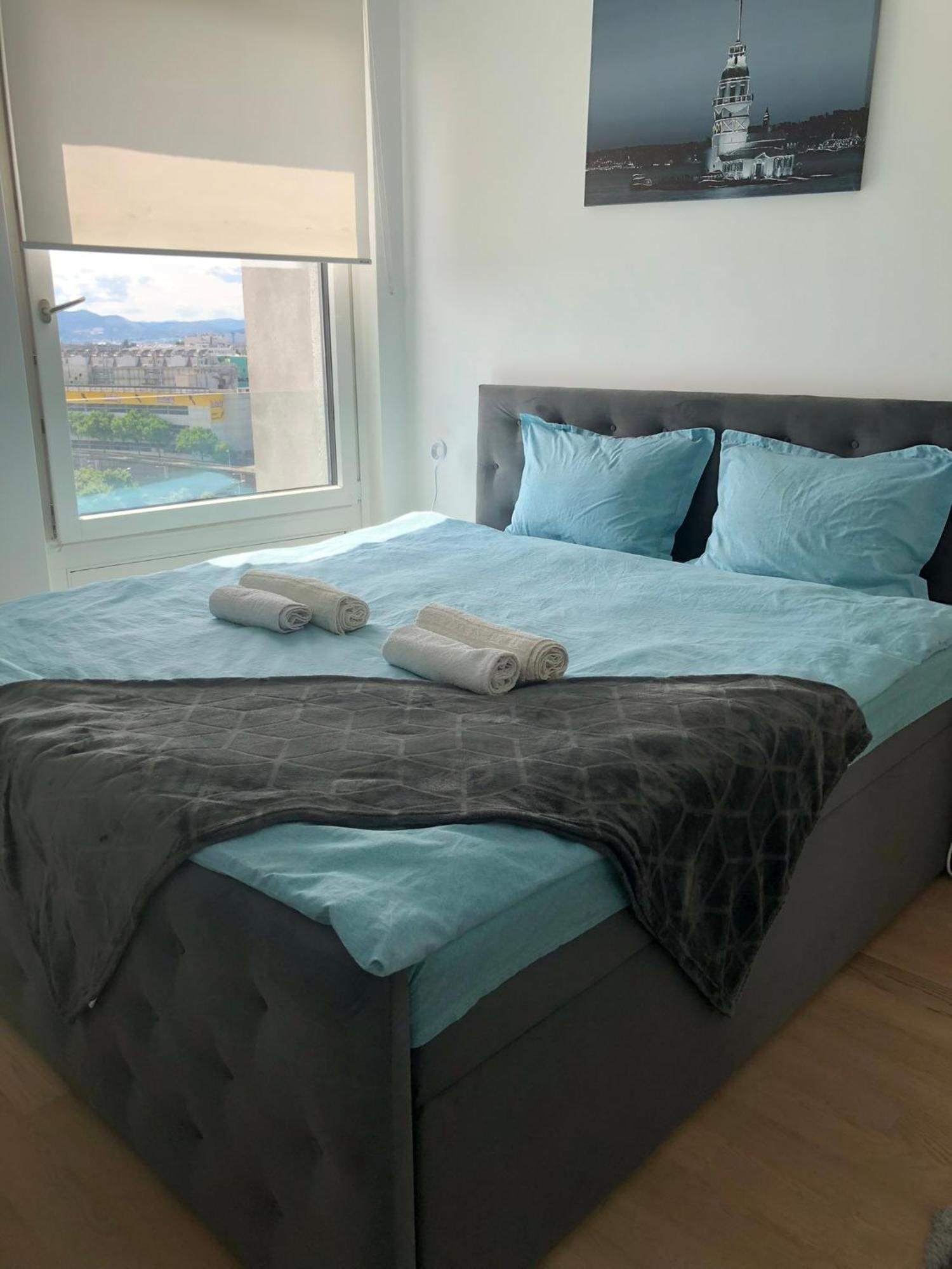 Restify10 - Skyline View - Fitness - Garge - Modern Appartement Wenen Buitenkant foto